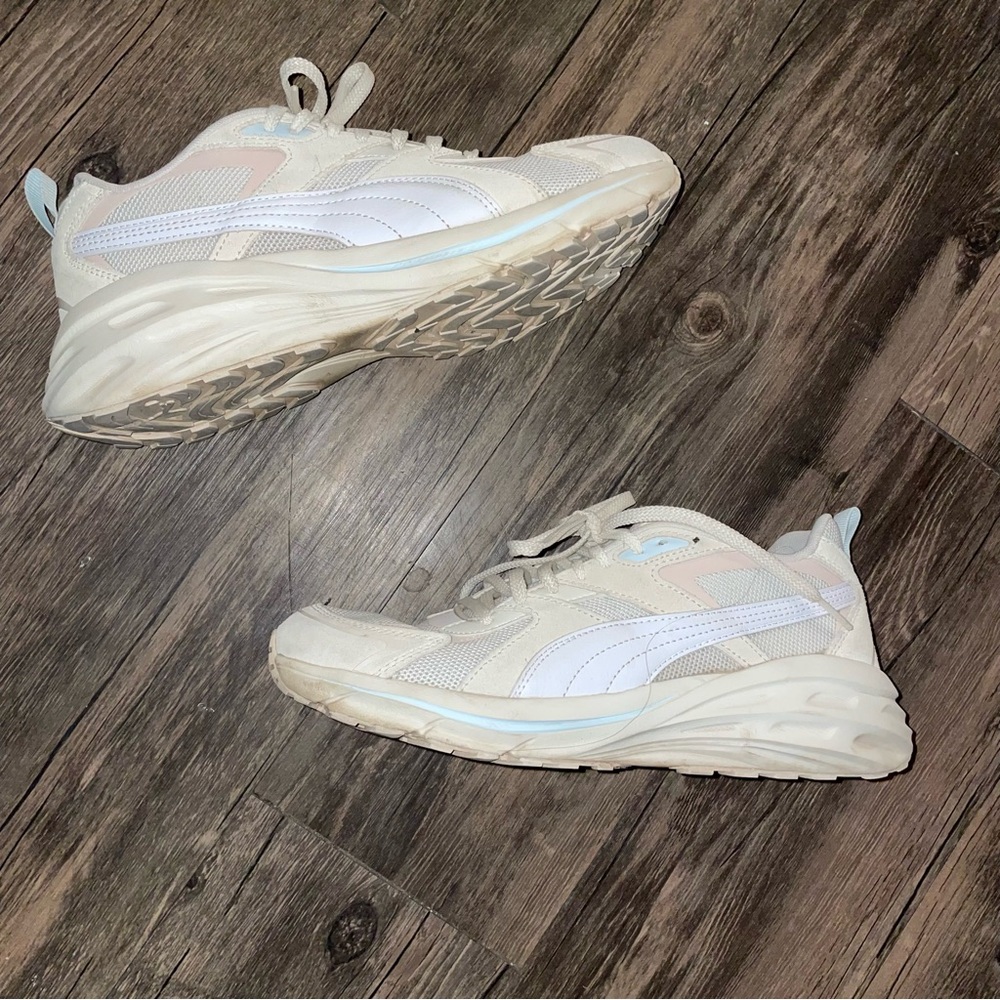 Puma Beige Athletic Sneakers with Pale Blue Accents
